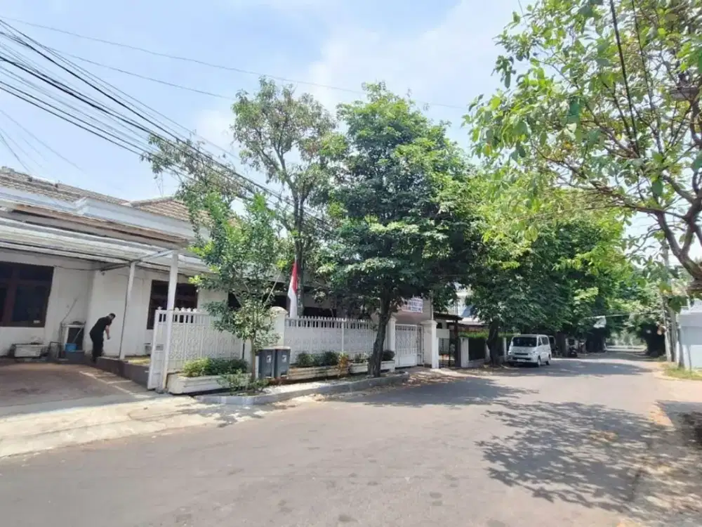 Under Market Jual B.U Rumah Strategis Martanegara Turangga Buah batu Bandung