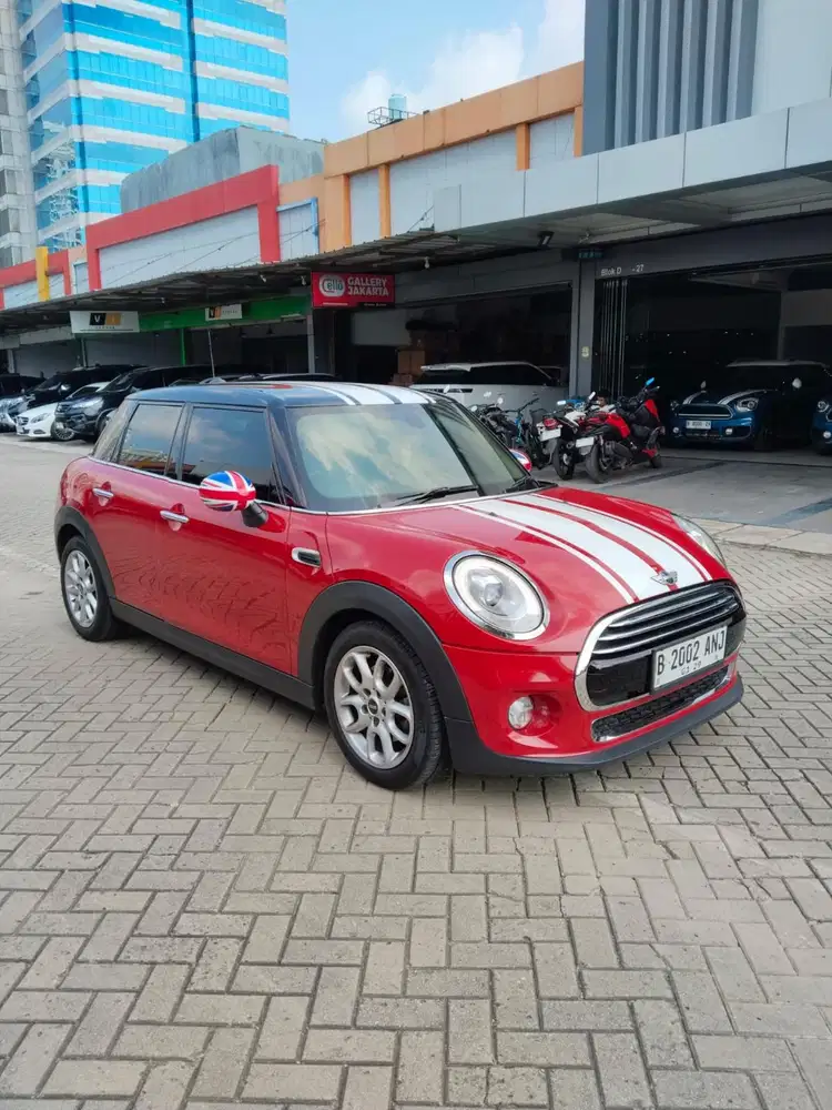 MINI COOPER 5 DOORS TWINTURBO 1.5 AT 2018 RED ON BLACK LOW SUPER COND