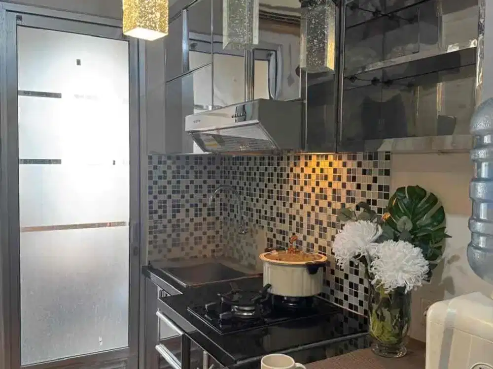 Disewakan Apartemen Kalibata City. 2 Bedroom. Full Furnished. Free IPL. Unit Bagus dan Bersih. Dekat Dengan Mall Kalibata dan Stasiun Kereta Kalibata.