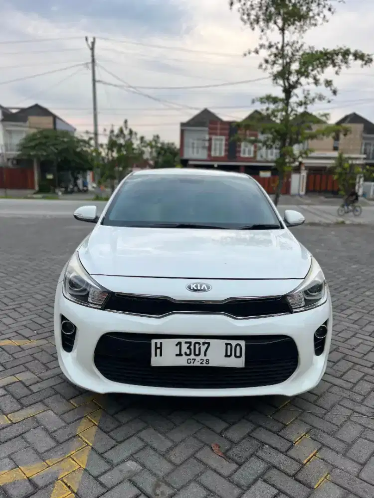 TERMURAH! KIA RIO 2017 MATIC