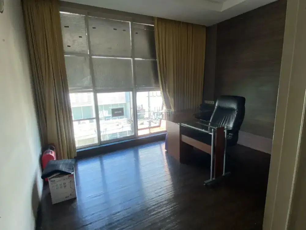 Dijual Cepat Ruko Premium ! 4 Lantai, Lokasi Super Strategis & Ramai - Surabaya Manyar