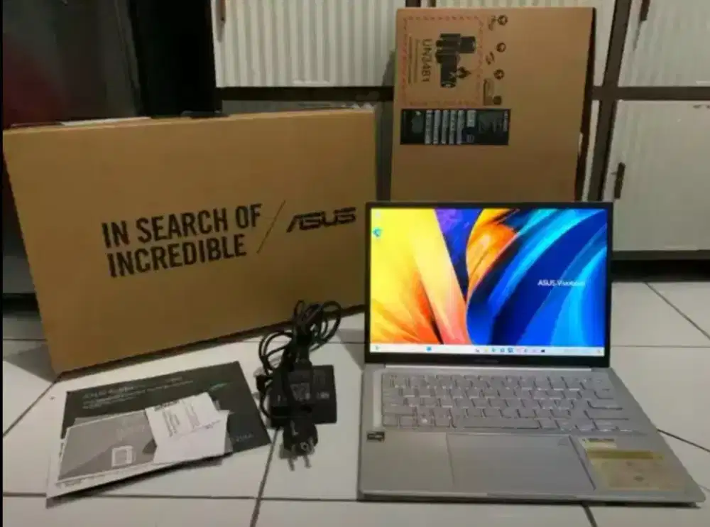 *LAPTOP ASUS VIVO BOOK  M1403QA  SILVER*