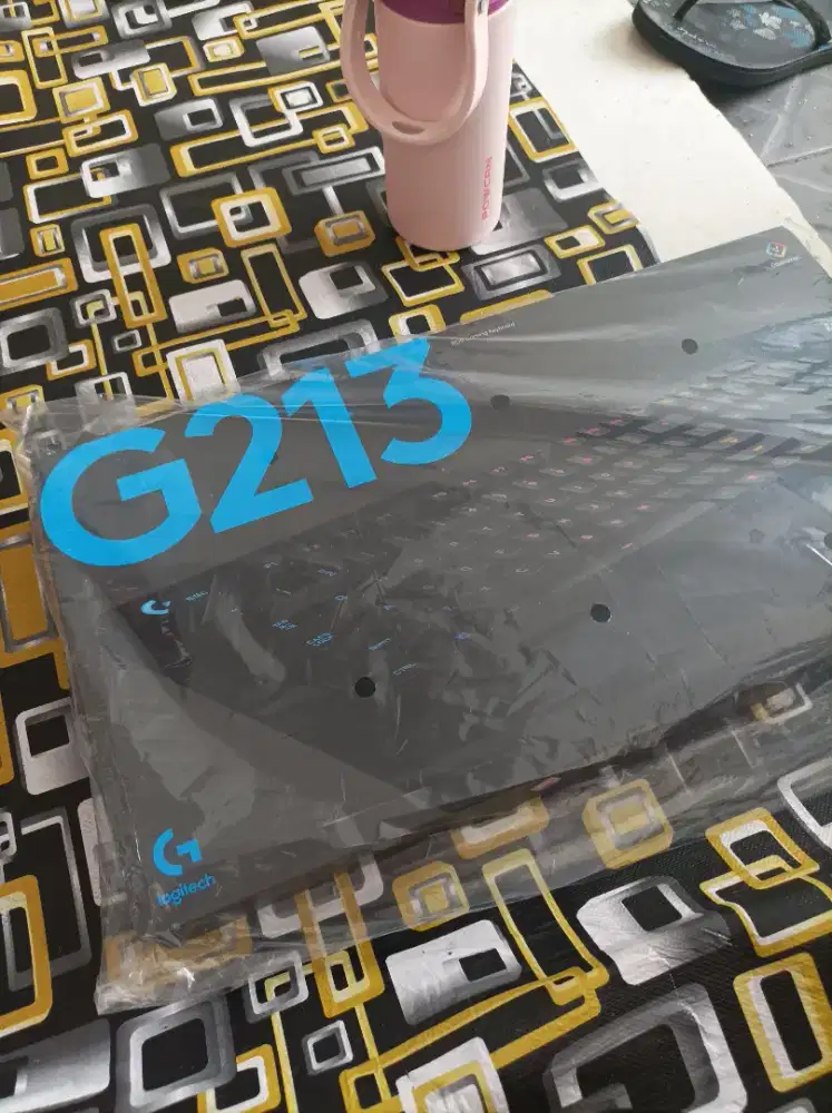 Keyboard Logitech G213