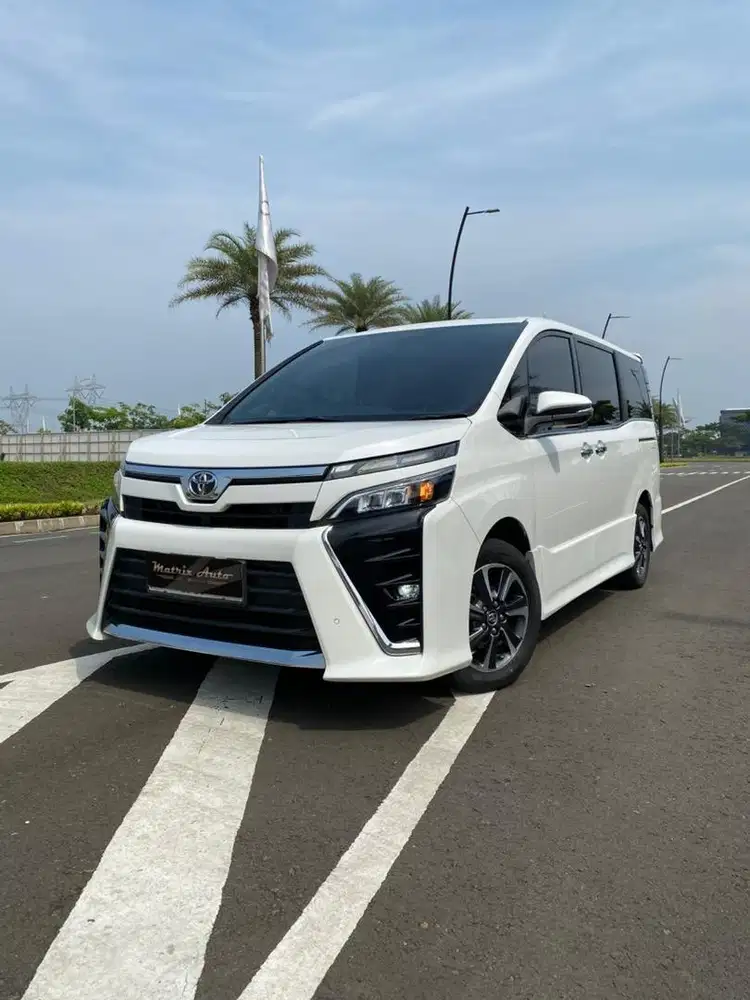 Toyota Voxy 2018 Bensin