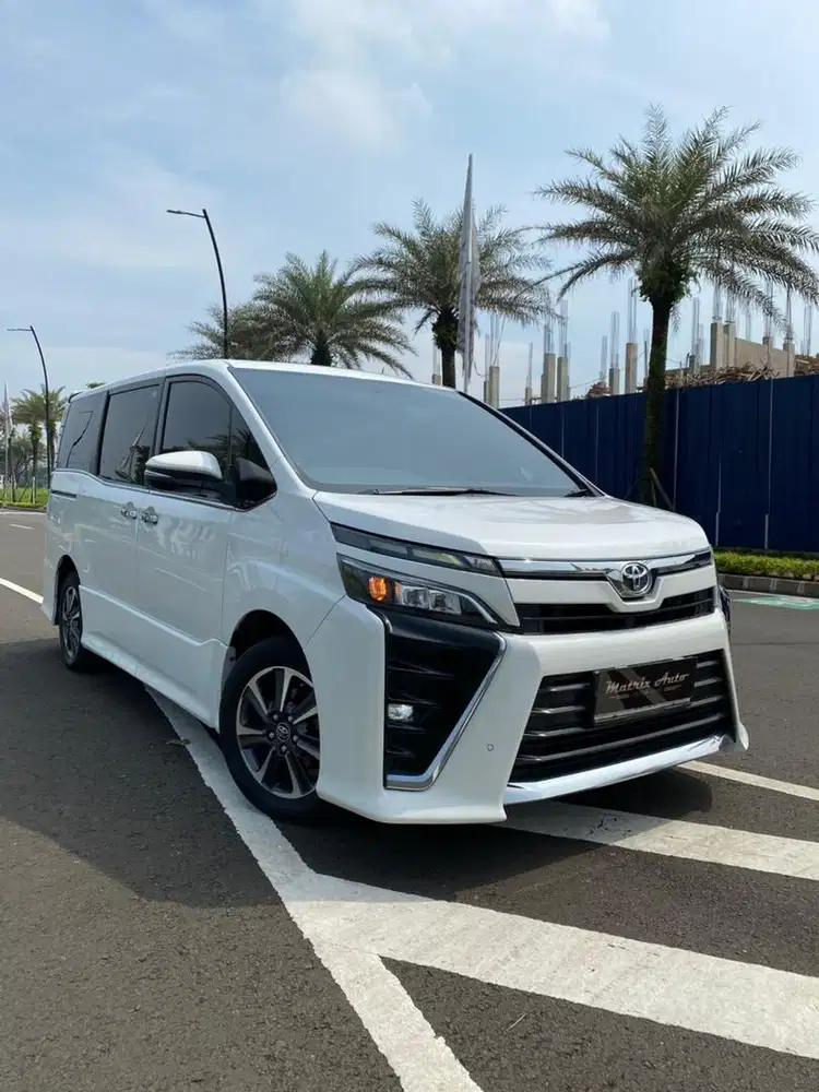 Toyota Voxy 2018 Bensin