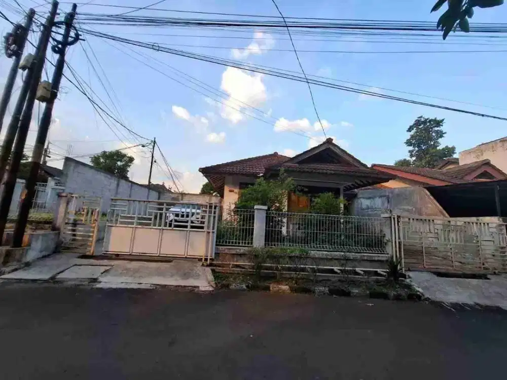 Rumah hitung tanah antapani. murah