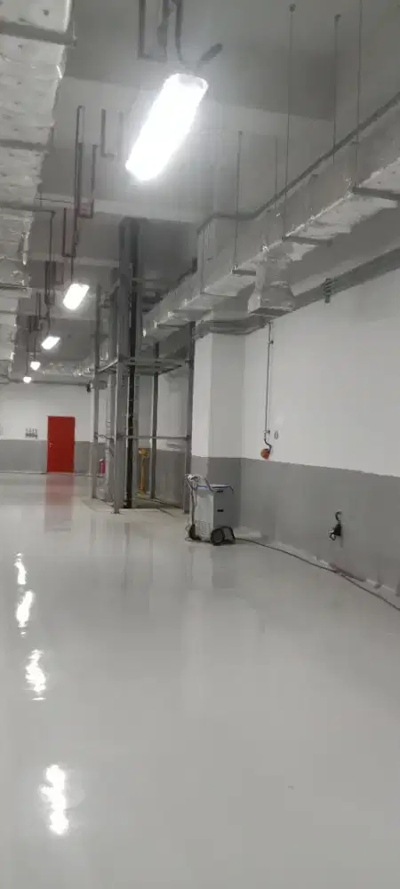 FINISHING CAT DINDING DAN CAT PINTU DUCO