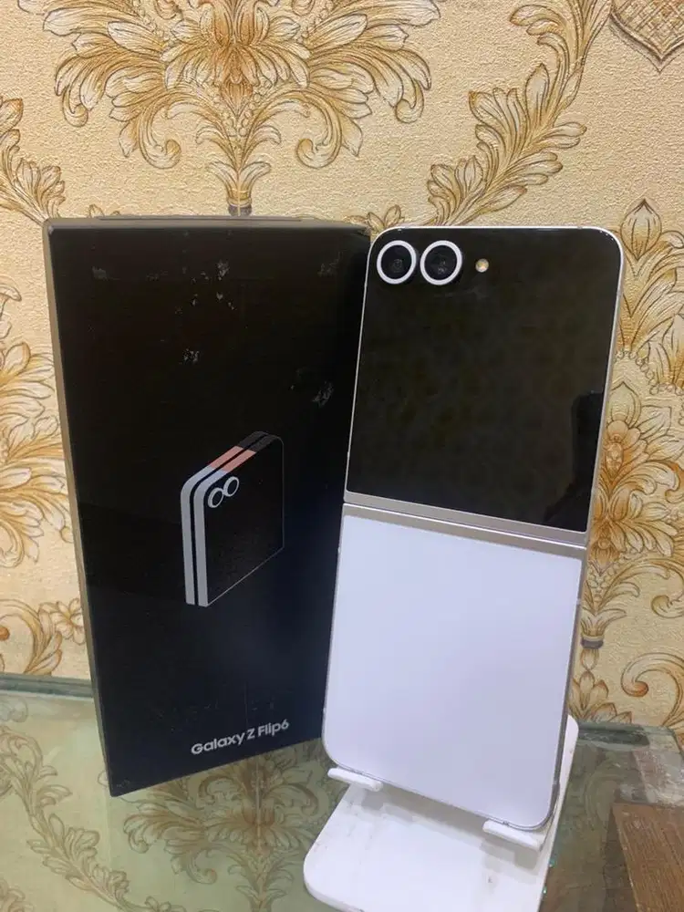Second Like New Galaxy Samsung Z Flip 6 12/256 Resmi Sein