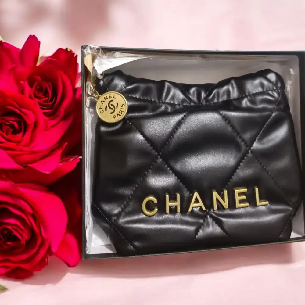 Tas hitam miki mouse