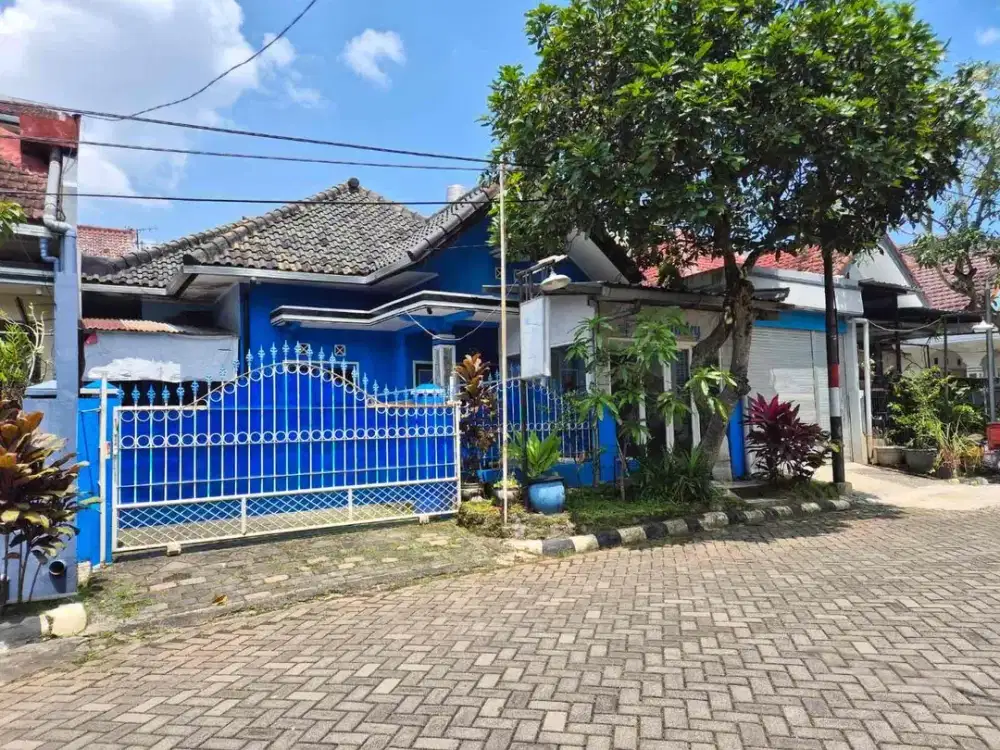 Rumah dalam perumahan Poros Sulfat Blimbing Malang