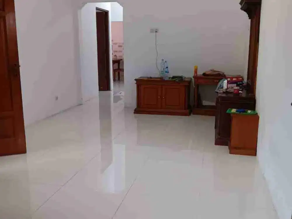 Rumah 2 Lantai Siap Huni Dekat ITS Unair Mulyosari