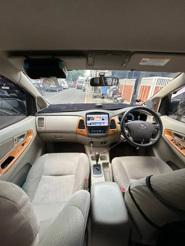 Toyota Kijang Innova 2009 Bensin