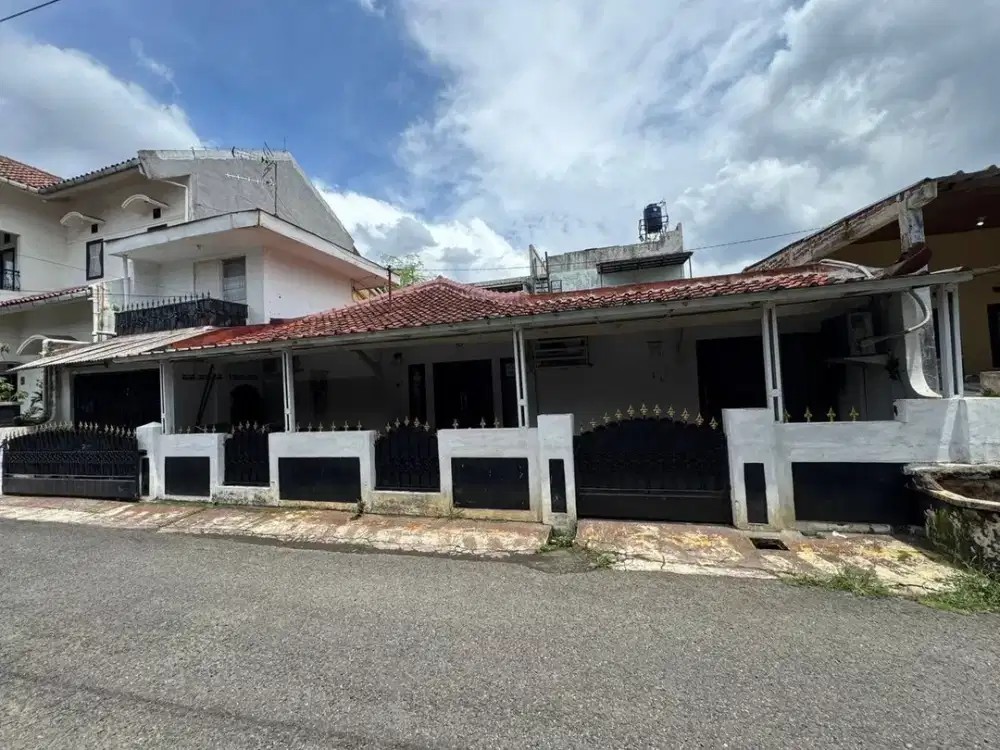 DIJUAL RUMAH DI MARGAHAYU RAYA JARANG ADA