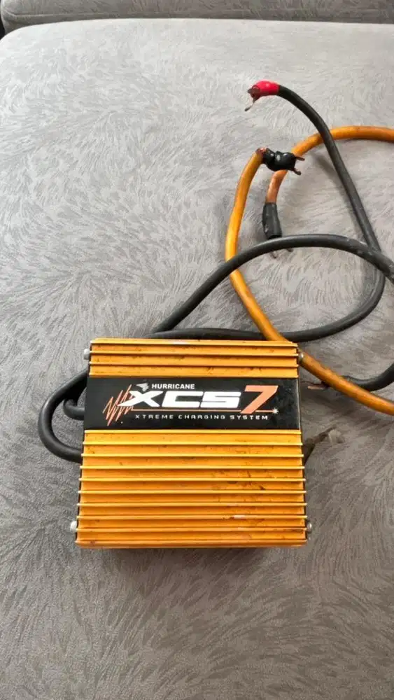 Hurricane  XCS7 Volt Stabilizer Penghemat BBM Mobil