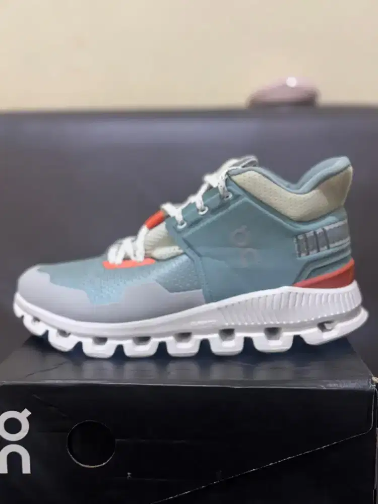 Sepatu on cloud (37) dan (39) sport/harian