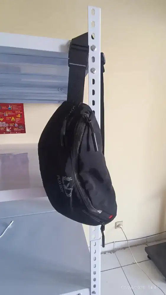 Tas Sling Bag Play Boy