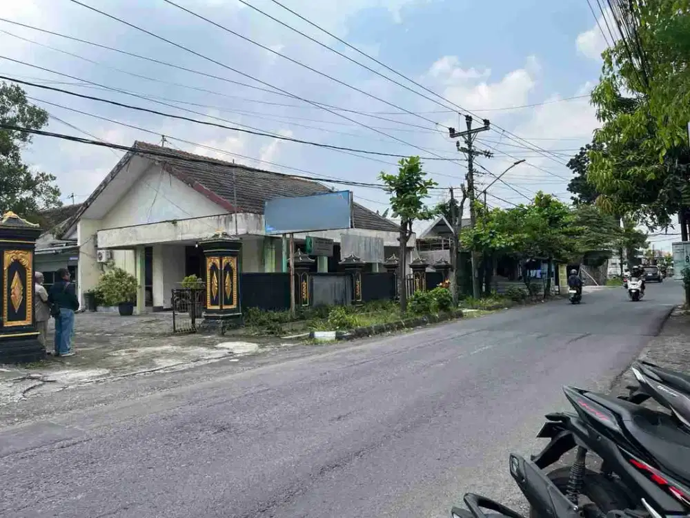 ruang usaha hitung tanah Strategis buat hotel gudang tengah kota solo