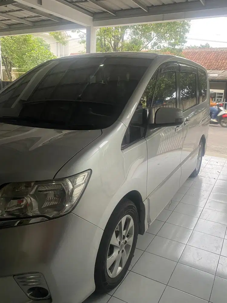 Nissan Serena 2013 Bensin