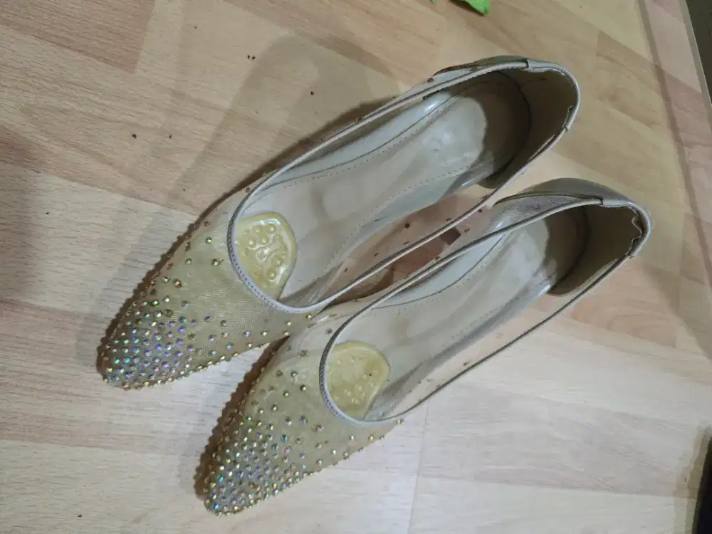 PRELOVED HEELS PESTA SEPATU HAK WEDDING