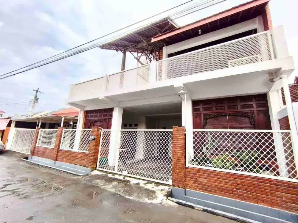 Rumah Cantik 2 lt di Gumpang Kartasura