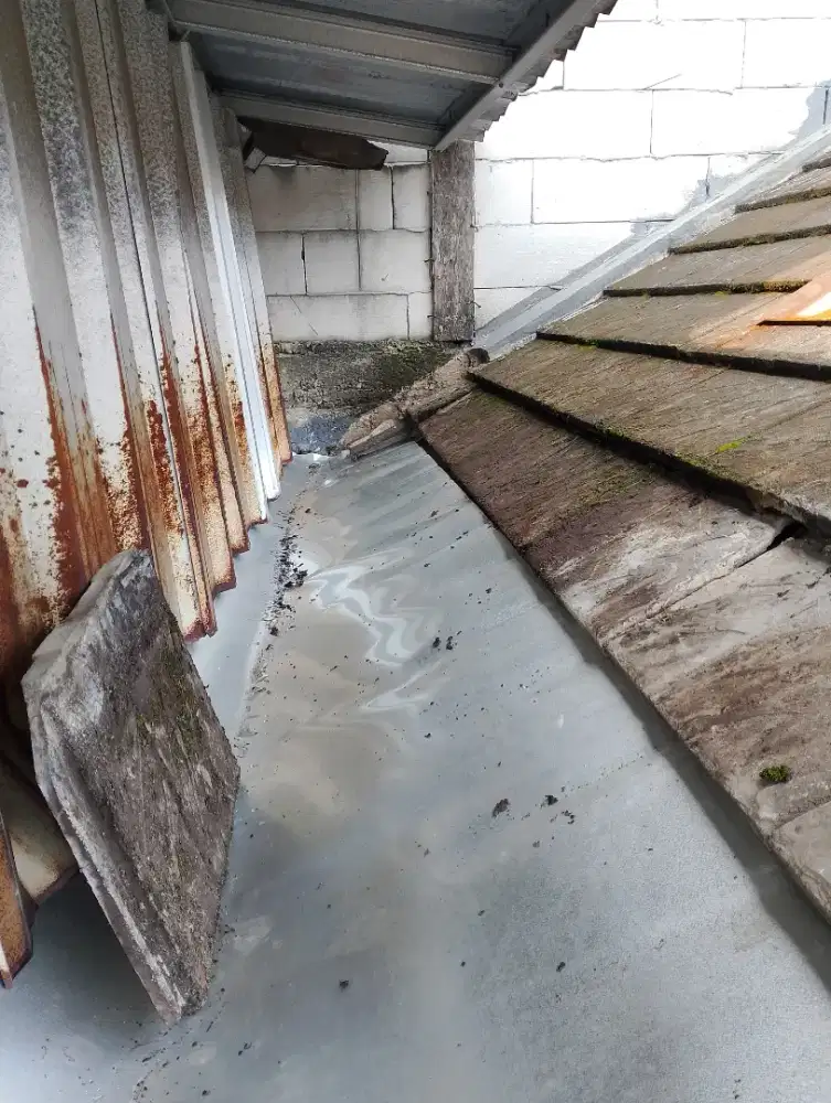 Menerima jasa perbaikan atap bocor, renovasi total atau bangun dar nol