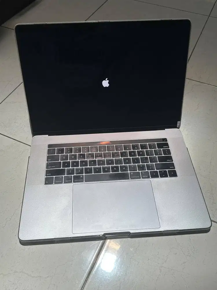 Macbook Pro 2019 16/512gb