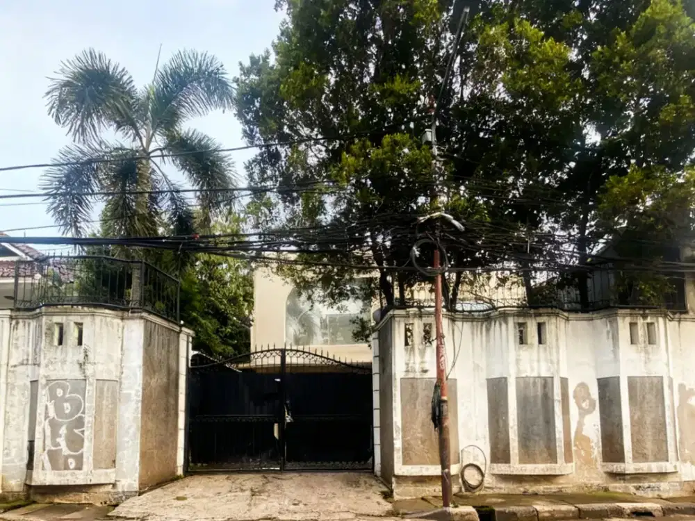 DISEWAKAN Rumah Studio