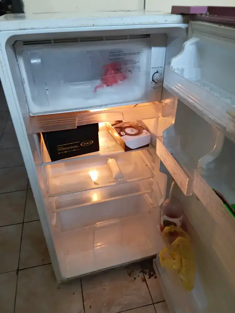 Kulkas sharp 1 pintu