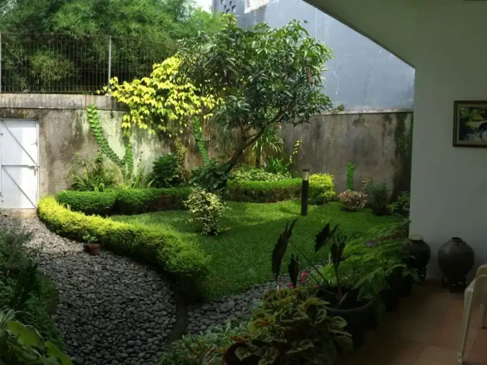 Disewakan  Rumah Nyaman Siap Huni Setra Duta Cemara