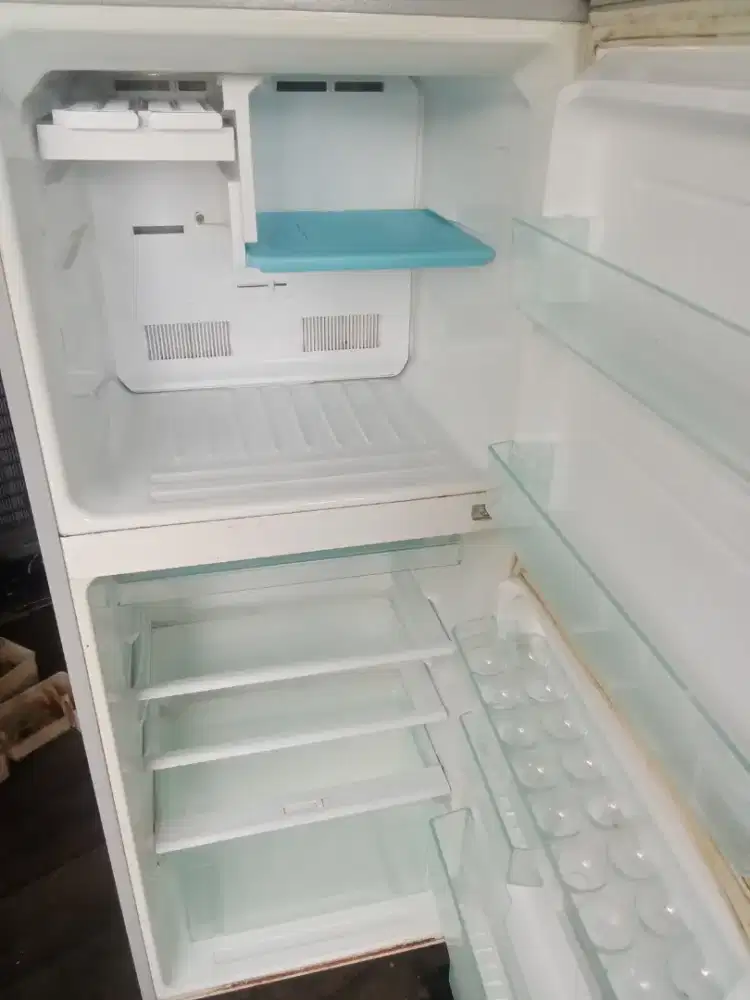 Kulkas Sharp 2 pintu baik murah