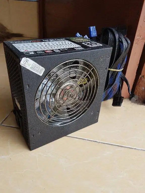 PSU Venomrx Fer De Lance 700w 80+ 8 dan 6 pin vga