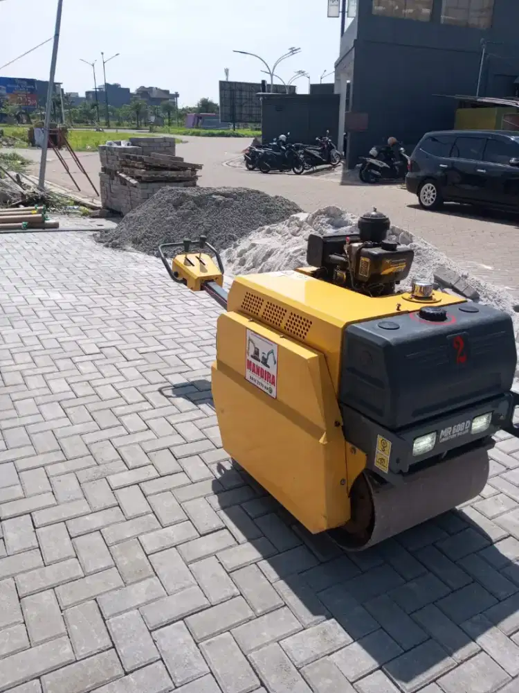 Genset stamper kodok jack hammer baby roller