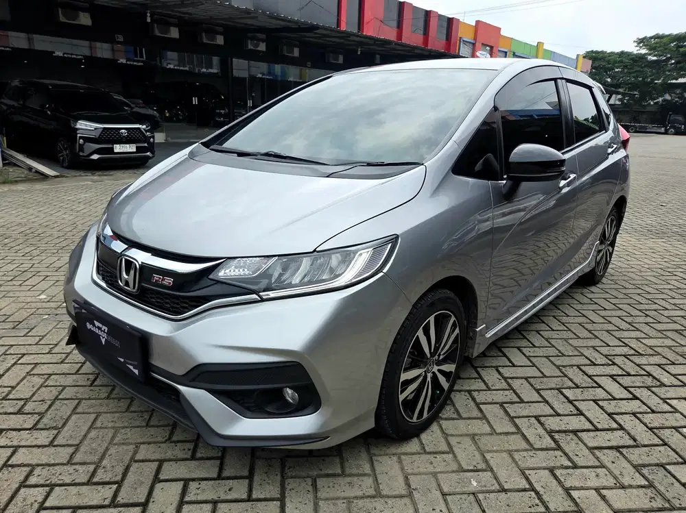 Honda Jazz RS CVT GK5 AT Silver Facelift NIK 2019 km 30rban