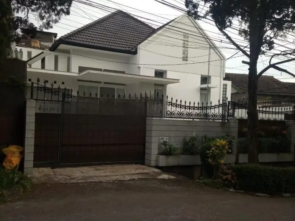 Rumah Cantik Tanah Ngantong di Pasteur BANDUNG - Modern Open Space & Luas