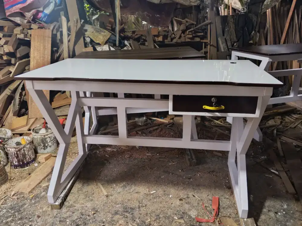 Jual meja kerja atau meja gaming ukuran 120*60 tinggi 75cm.lapis hpl