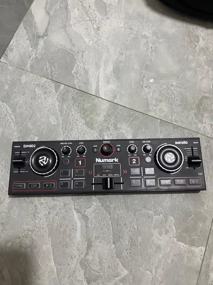 numark dj portable dj2go2 (barang bagus)