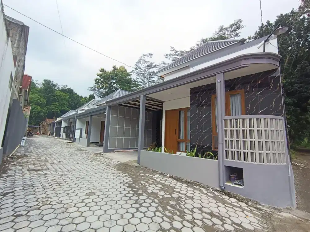 FREE FURNITURE! Miliki Rumah di Ngemplak, Tinggal Masuk