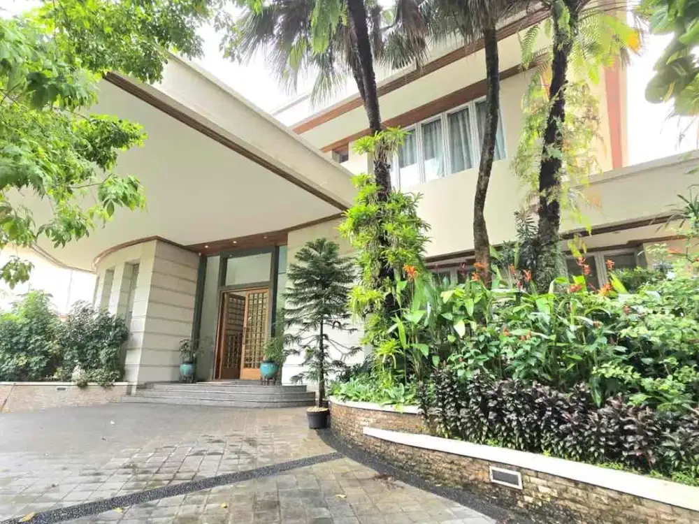 Jual Rumah Pondok Indah Bukit Golf
(housing complex surrounded by Pondok Indah Golf Course) Jakarta Selatan Jual Rumah Bukit Golf Pondok Indah