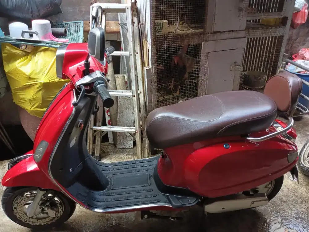 Motor listrik Uwinflay t3 warna merah