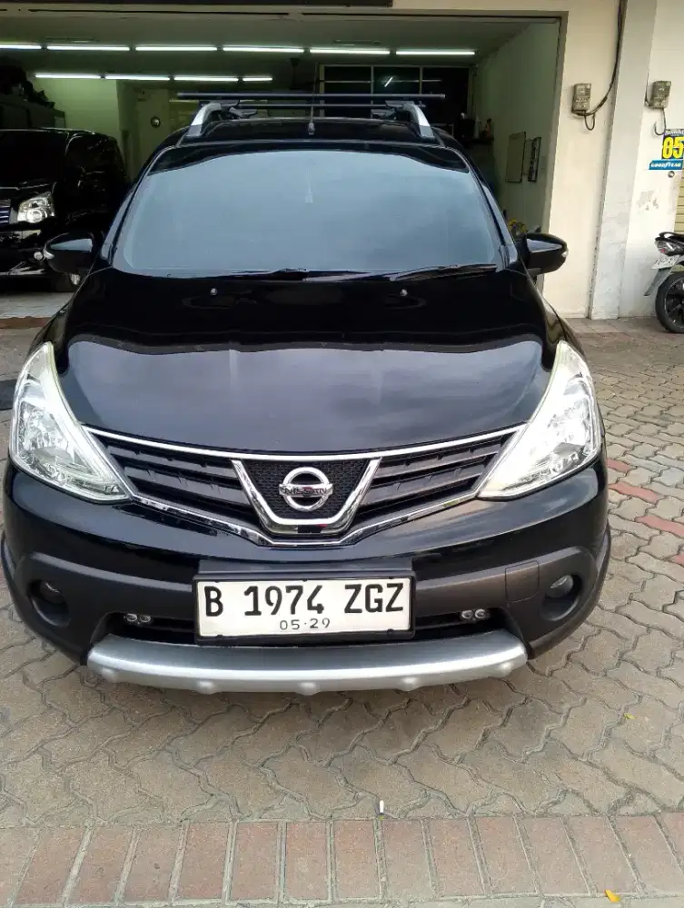 GRAND LIVINA XGEAR AT/AUTOMATIC 2018 HITTAM