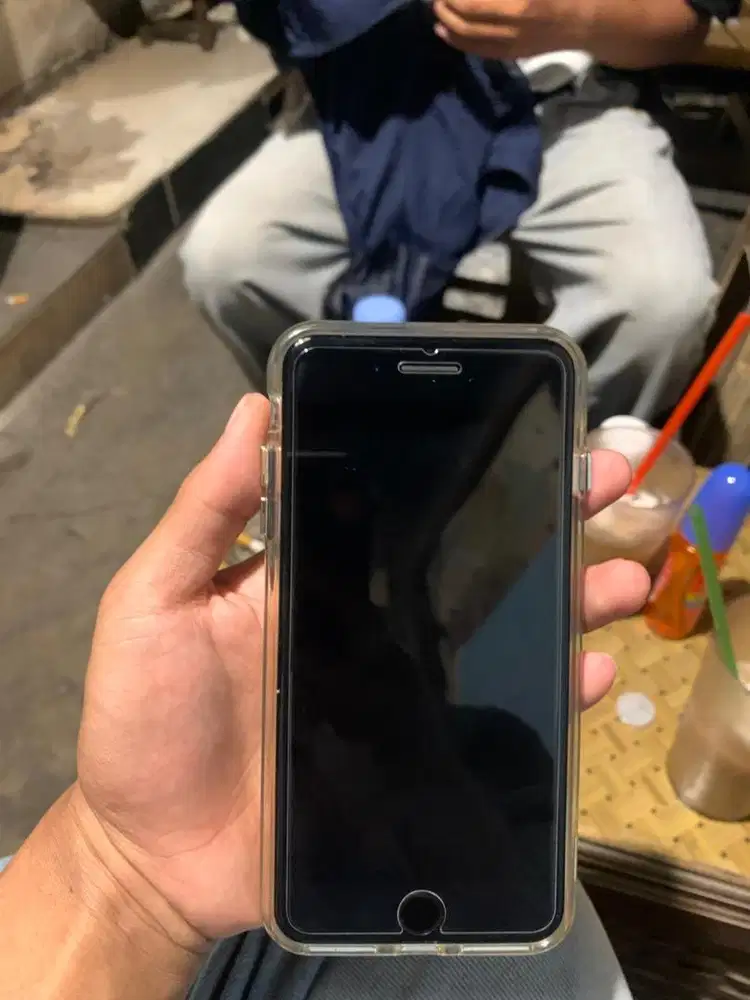 Jual iphon 8plus edisi karena jarang di pake