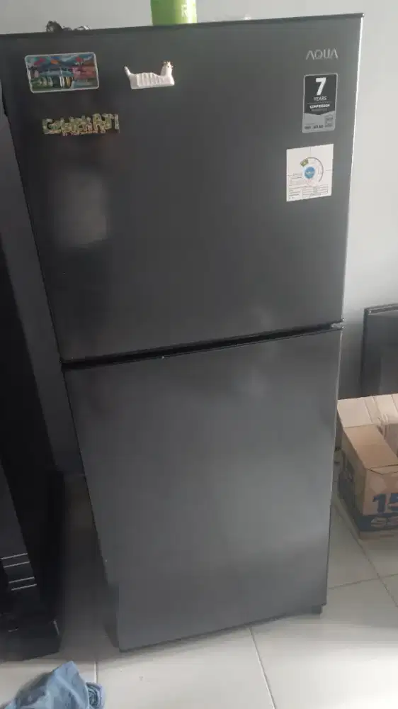 Kulkas Aqua 2 pintu 187L Garansi