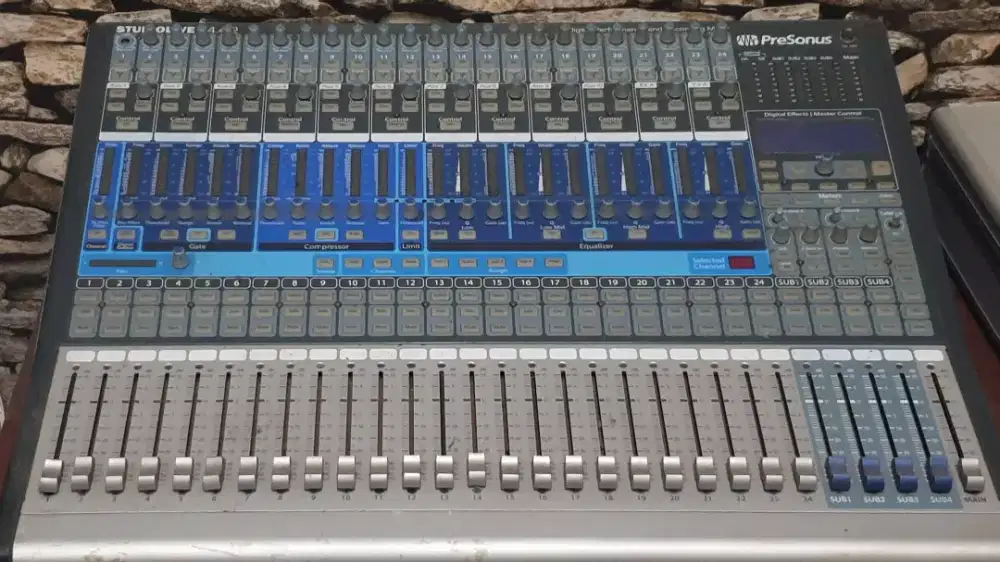 Mixer Presonus Digital live 24.42 (24 channel)