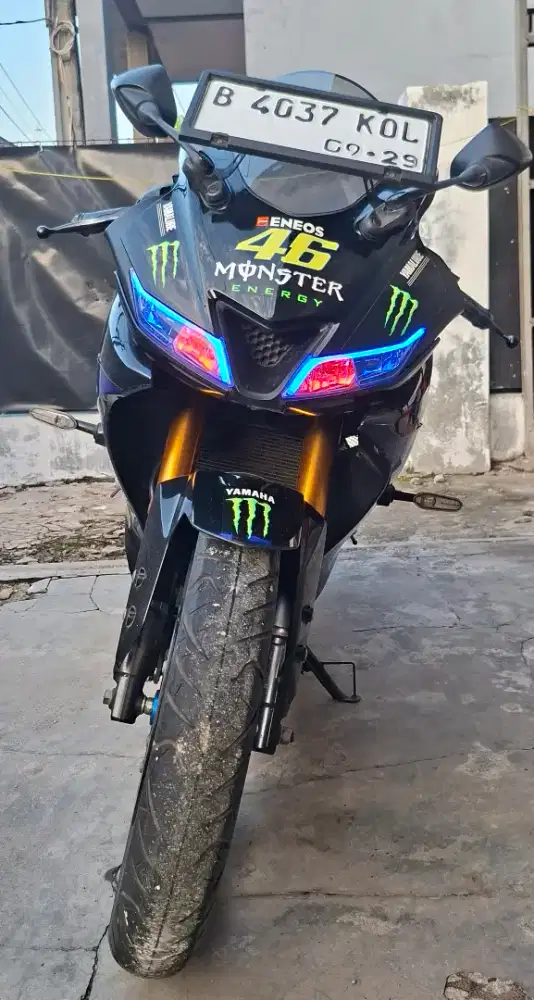 Yamaha R15 V3 Monster Energy