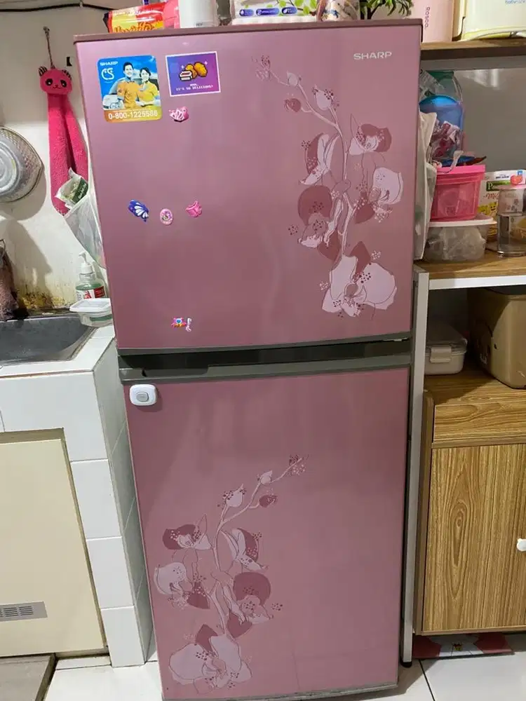 Di jual kulkas sharp 2 pintu
