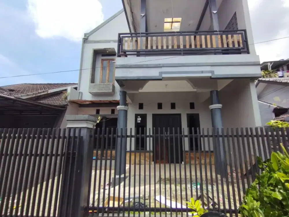 HOT LISTING! Rumah Hook 2 Lantai View Kota Sariwangi – LT 101 LB 129, Siap Huni, Harga 1,1M-an!