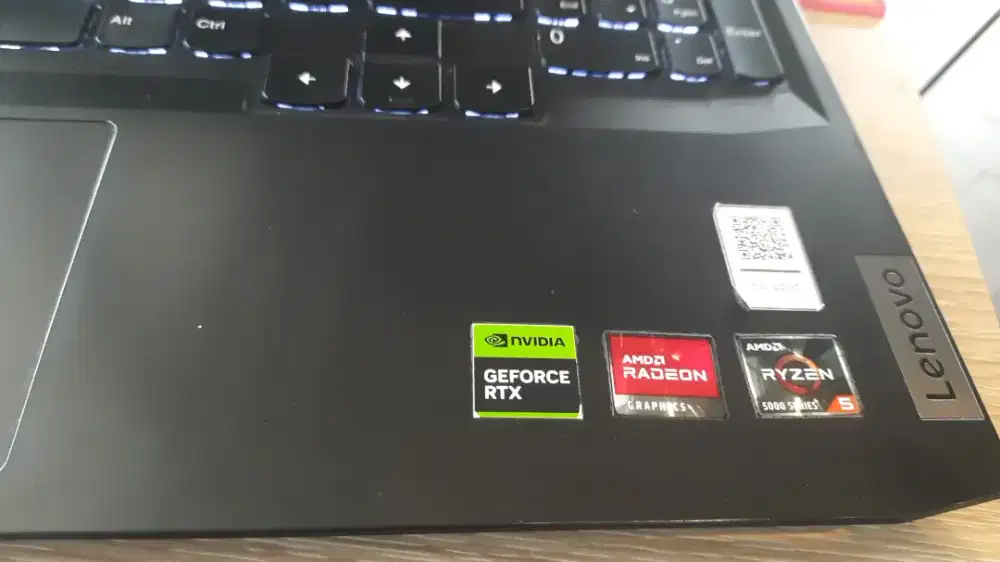Lenovo ip gaming 3. Ryzen 5 5500H , Ram 16GB .SSD 512GB , RTX 2050 .