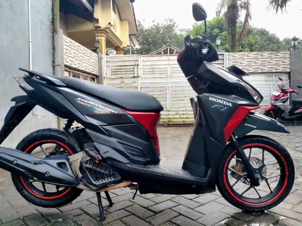 Honda Vario 150 lengkap motor sehat walafiat kterangan detail dibawah