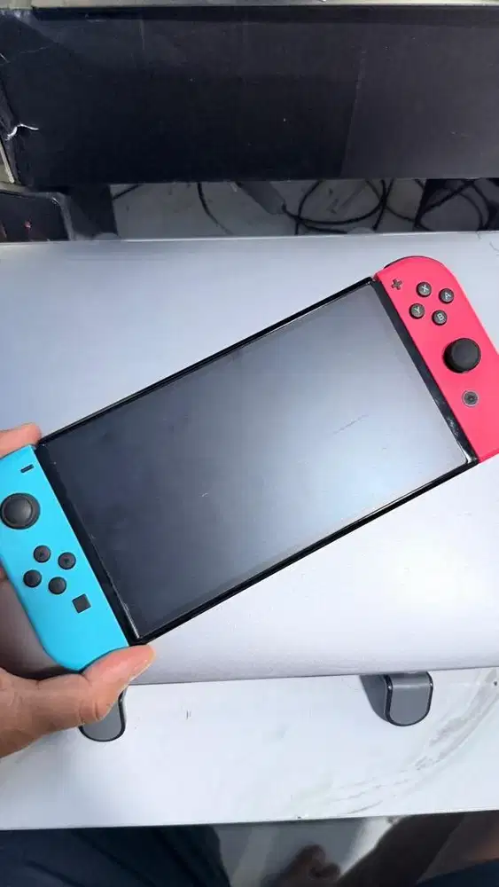Nintendo Switch OLED 64GB