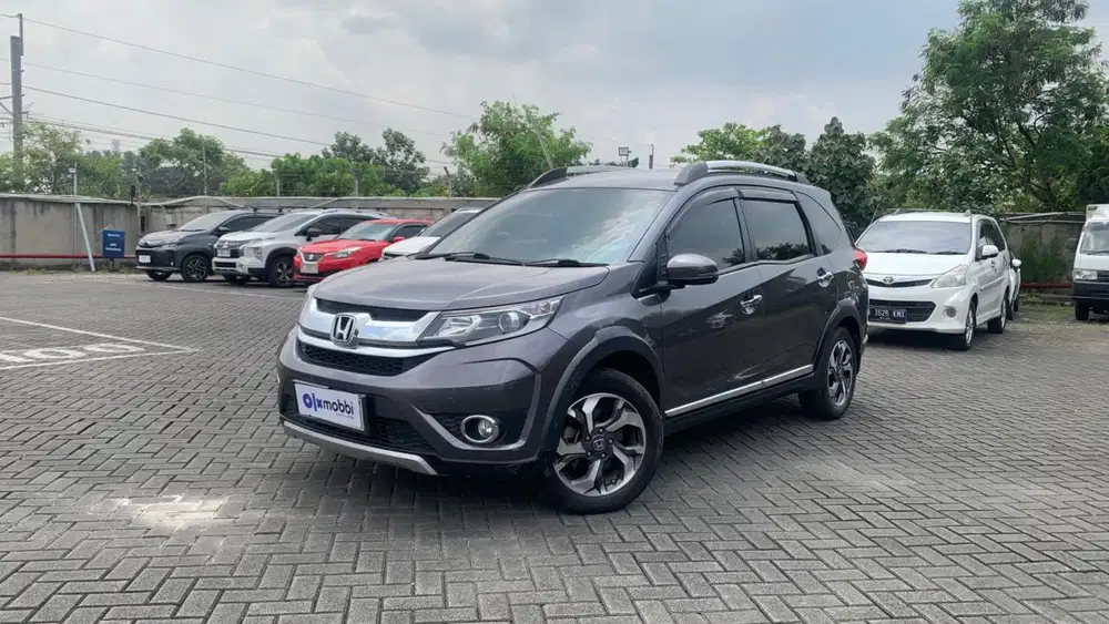KM Low Nego Harga Murah Honda BRV 2017 TZE